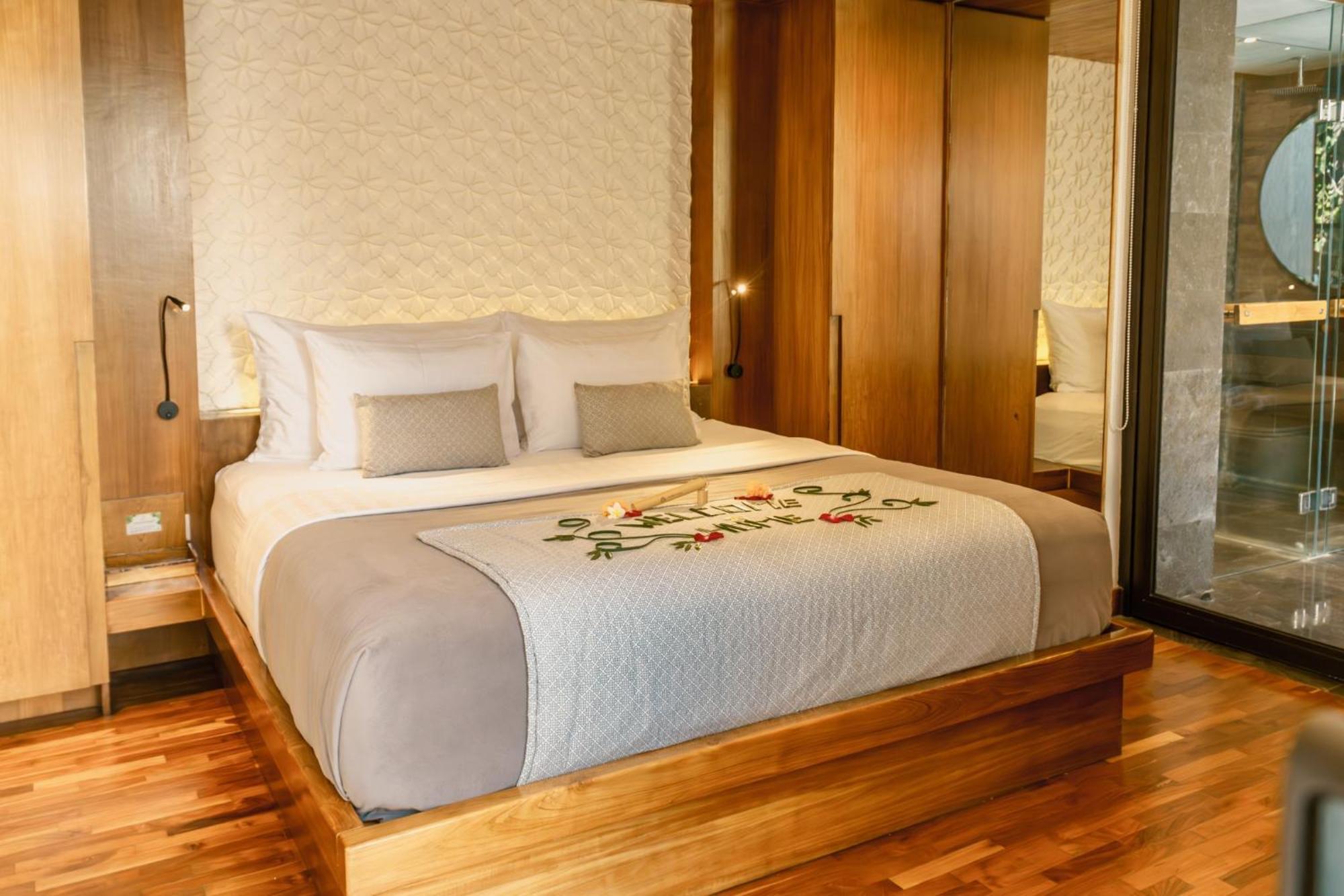 Ayona Villa Seminyak By Ini Vie Hospitality Buitenkant foto